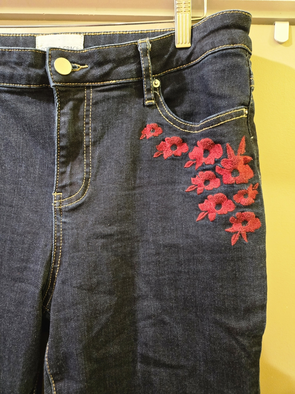 Poppy & Grace Dark Wash Red Floral Embroidered Skinny Jeans Size 32